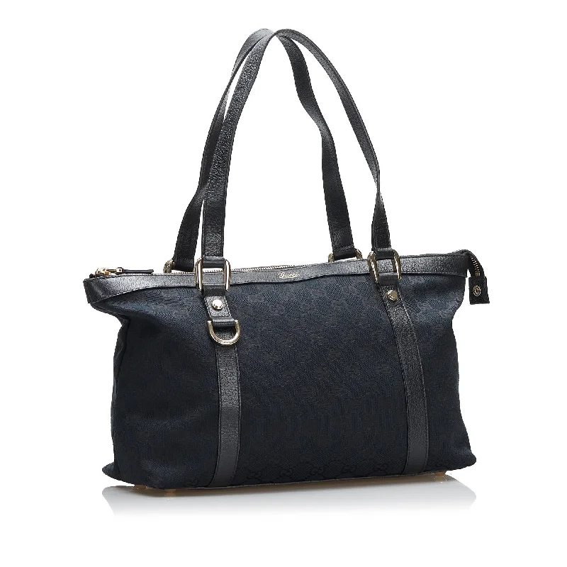 Active Lifestyles Gucci GG Canvas Abbey Shoulder Bag (SHG-fK7hlv)